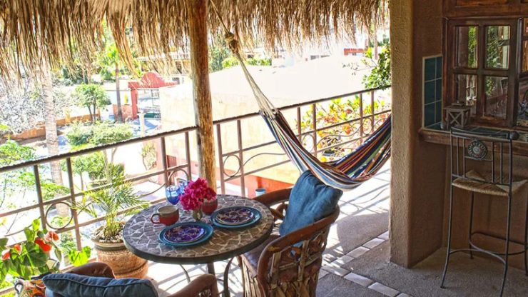 the bungalows hotel honeymoon suite